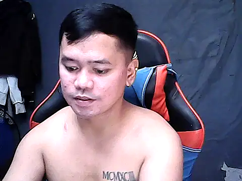 Snapshot of sweet_sexyasian69 chatting on May 16, 10:47 am sweet sexyasian69 online show from May 16, 10:47 am