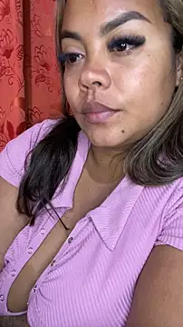 Snapshot of EmilyDuran_ chatting on May 21, 9:27 am EmilyDuran online show from May 21, 9:27 am