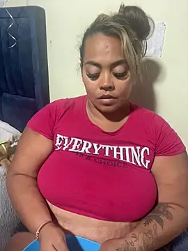 Snapshot of EmilyDuran_ chatting on June 26, 10:03 pm EmilyDuran online show from June 26, 10:03 pm
