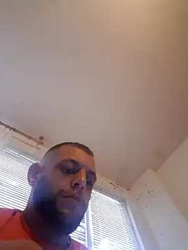 Snapshot of milenski74 chatting on November 18, 9:58 am milenski74 online show from November 18, 9:58 am