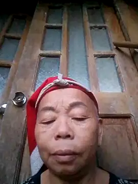 Snapshot of VangLe73 chatting on September 14, 11:20 am VangLe73 online show from September 14, 11:20 am