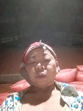 Snapshot of VangLe73 chatting on September 16, 11:17 pm VangLe73 online show from September 16, 11:17 pm