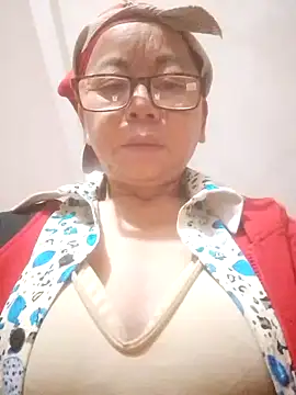 Snapshot of VangLe73 chatting on September 29, 6:13 pm VangLe73 online show from September 29, 6:13 pm