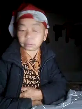 Snapshot of VangLe73 chatting on November 25, 11:38 pm VangLe73 online show from November 25, 11:38 pm