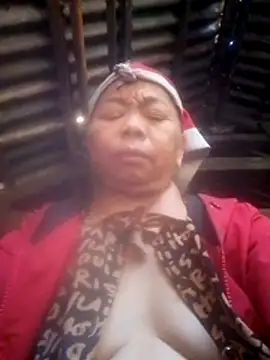 Snapshot of VangLe73 chatting on November 30, 8:40 am VangLe73 online show from November 30, 8:40 am