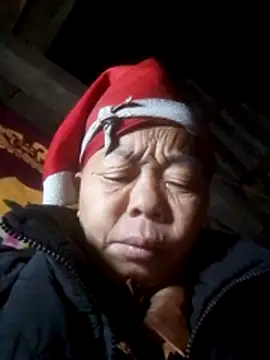 Snapshot of VangLe73 chatting on November 30, 9:41 pm VangLe73 online show from November 30, 9:41 pm