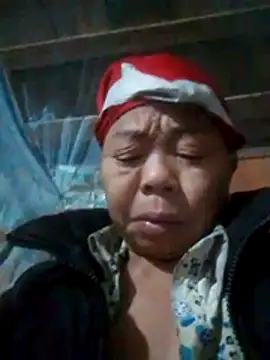 Snapshot of VangLe73 chatting on December 13, 10:48 pm VangLe73 online show from December 13, 10:48 pm