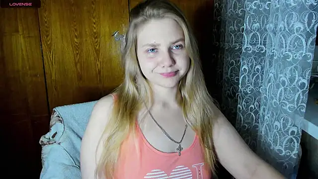 Snapshot of AlinaMors chatting on October 27, 9:52 pm AlinaMors online show from October 27, 9:52 pm