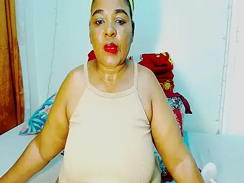 Snapshot of Love-Racheal75 chatting on November 6, 3:18 am Love-Racheal75 online show from November 6, 3:18 am