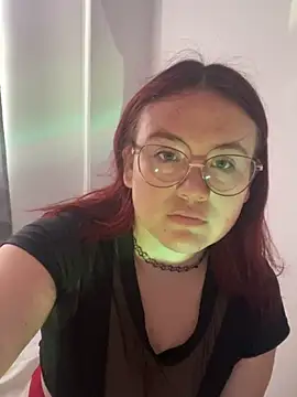 Snapshot of AliaMiller_ chatting on June 21, 2:41 pm AliaMiller online show from June 21, 2:41 pm