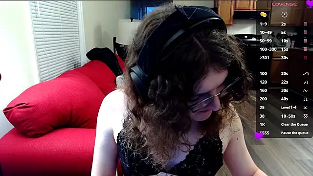 Snapshot of KayKumm chatting on October 7, 3:47 am KayKumm online show from October 7, 3:47 am