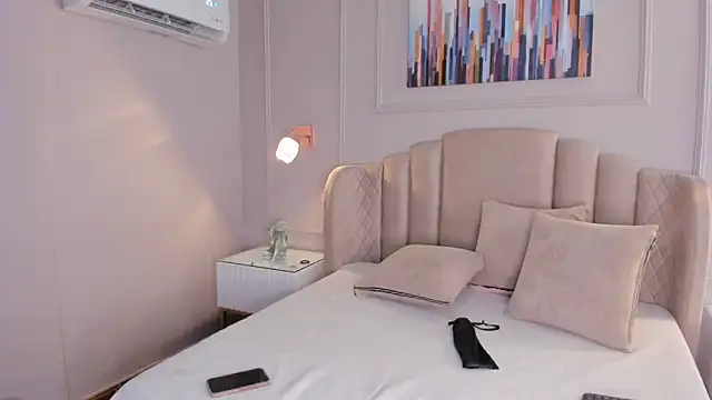 mia kisses2 online show from October 18, 4:04 am