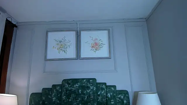 mia kisses2 online show from January 7, 4:59 am