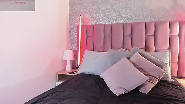 MartinaRizzi online show from December 19, 3:35 am