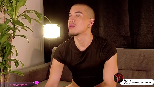 brunoorangel1 online show from July 13, 11:07 pm