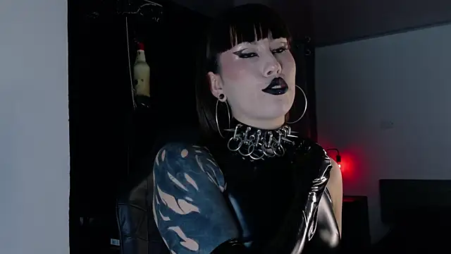 Angelabl0odborne online show from October 15, 9:04 pm