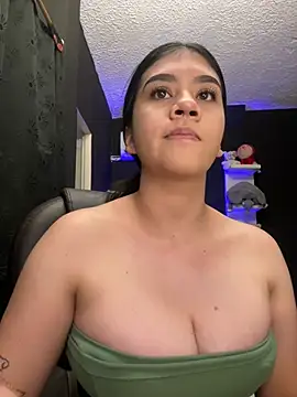Snapshot of alhaana_ chatting on July 15, 10:48 pm alhaana online show from July 15, 10:48 pm