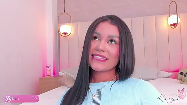 Snapshot of kassia_kim chatting on October 27, 4:27 am kassia kim online show from October 27, 4:27 am