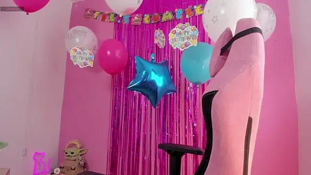 Snapshot of Alice_VIP chatting on November 6, 7:04 pm Alice VIP online show from November 6, 7:04 pm