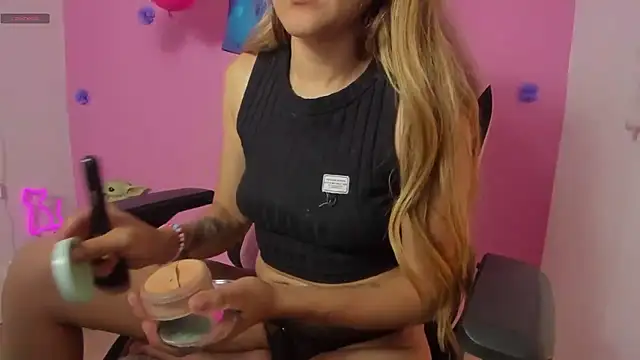 Snapshot of Alice_VIP chatting on November 12, 3:40 am Alice VIP online show from November 12, 3:40 am