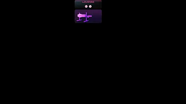 Snapshot of AriaNova_ chatting on July 28, 1:21 pm AriaNova online show from July 28, 1:21 pm