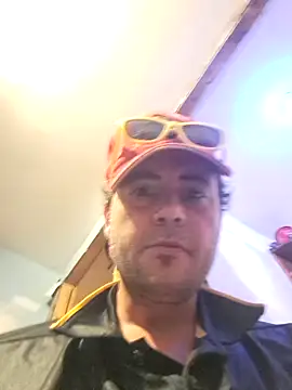 Snapshot of ModernMan381 chatting on October 19, 9:54 am ModernMan381 online show from October 19, 9:54 am