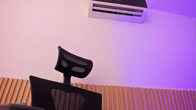 OliviaSweett online show from October 26, 6:03 pm