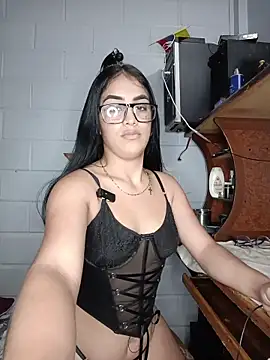Snapshot of Bigtiti01 chatting on July 12, 11:34 am Bigtiti01 online show from July 12, 11:34 am