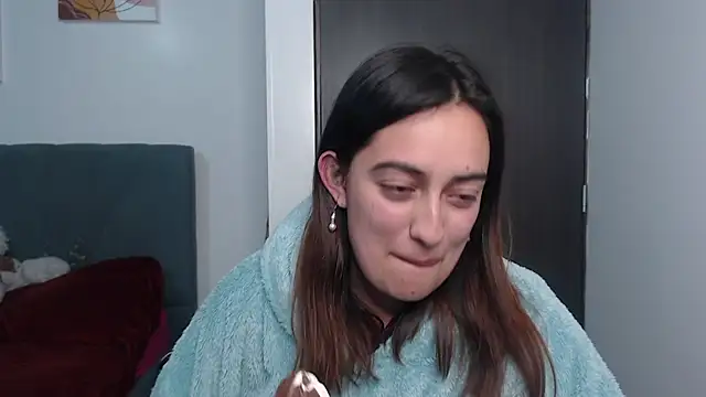 Snapshot of Meggan_n chatting on November 25, 3:39 am Meggan n online show from November 25, 3:39 am