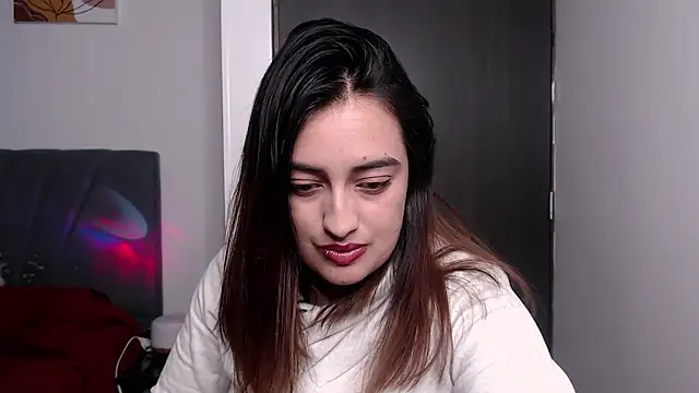 Snapshot of Meggan_n chatting on November 27, 3:52 am Meggan n online show from November 27, 3:52 am