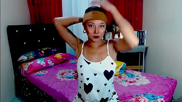 Snapshot of fantasticsophia69 chatting on January 7, 12:07 pm fantasticsophia69 online show from January 7, 12:07 pm