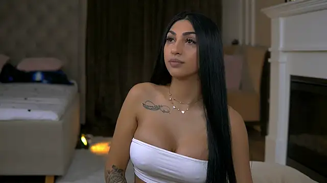 EmaHallee online show from February 10, 3:54 am