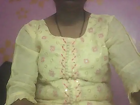 Snapshot of Lovely_bhabhi143 chatting on October 7, 5:26 am Lovely bhabhi143 online show from October 7, 5:26 am