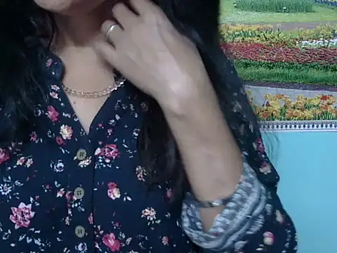Lovely bhabhi143 online show from May 4, 6:09 am