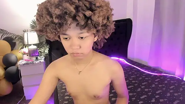 Snapshot of 9INCHESHARDCOCK chatting on November 1, 10:17 am 9INCHESHARDCOCK online show from November 1, 10:17 am