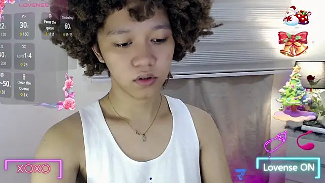 Snapshot of 9INCHESHARDCOCK chatting on December 5, 6:44 am 9INCHESHARDCOCK online show from December 5, 6:44 am