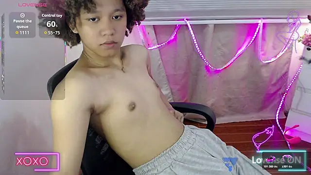 Snapshot of 9INCHESHARDCOCK chatting on December 14, 5:24 am 9INCHESHARDCOCK online show from December 14, 5:24 am