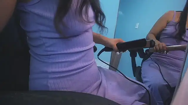 victoria hernandez t  online show from November 13, 12:59 pm