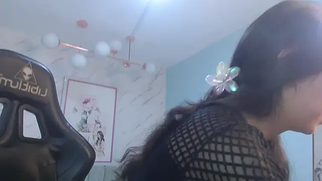 victoria hernandez t  online show from March 10, 1:05 pm