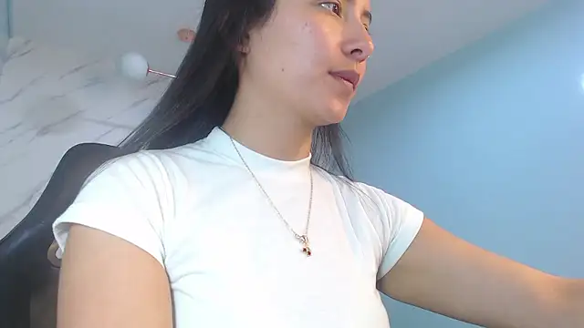 Snapshot of victoria_hernandez_t_ chatting on May 27, 1:19 pm victoria hernandez t online show from May 27, 1:19 pm