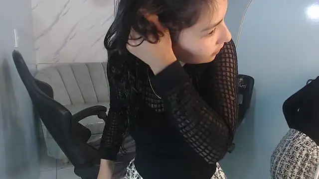 Snapshot of victoria_hernandez_t_ chatting on June 9, 1:12 pm victoria hernandez t online show from June 9, 1:12 pm
