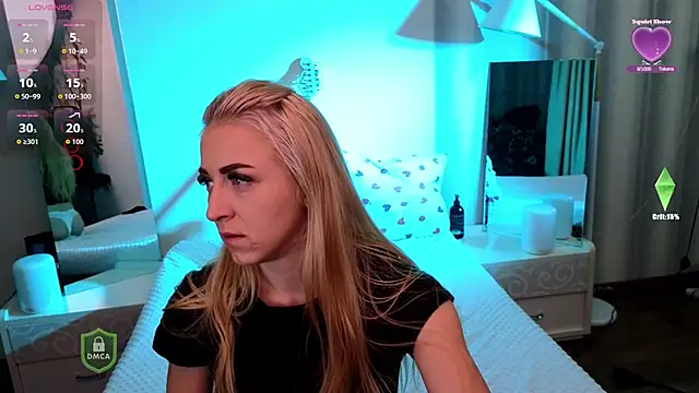 Snapshot of space_danger chatting on October 27, 5:55 am space danger online show from October 27, 5:55 am