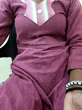 Snapshot of Alia-00 chatting on October 5, 4:00 am Alia-00 online show from October 5, 4:00 am