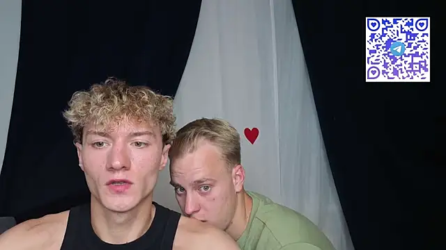 Snapshot of Kevin_Young_Cat chatting on July 7, 7:29 pm Kevin Young Cat online show from July 7, 7:29 pm