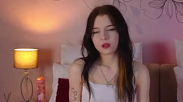 Snapshot of Angel__Rosse chatting on June 11, 4:49 pm Angel Rosse online show from June 11, 4:49 pm