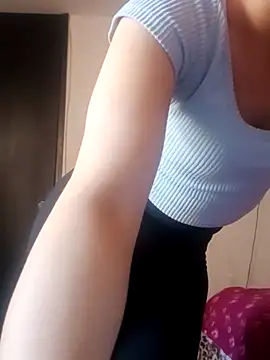 Snapshot of Dana_Rise chatting on June 11, 1:53 pm Dana Rise online show from June 11, 1:53 pm