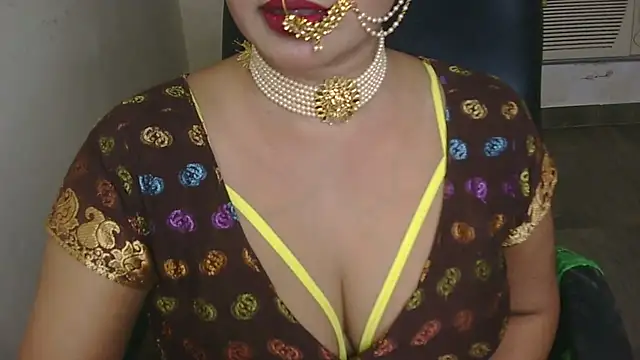 Snapshot of QUEEN_SAKHI- chatting on September 23, 2:36 am QUEEN SAKHI- online show from September 23, 2:36 am