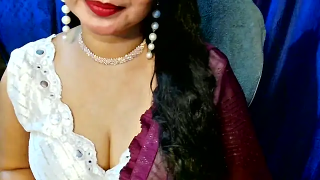 QUEEN SAKHI- online show from April 20, 12:52 pm