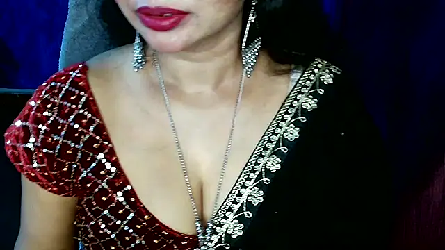 Snapshot of QUEEN_SAKHI- chatting on May 12, 4:59 pm QUEEN SAKHI- online show from May 12, 4:59 pm