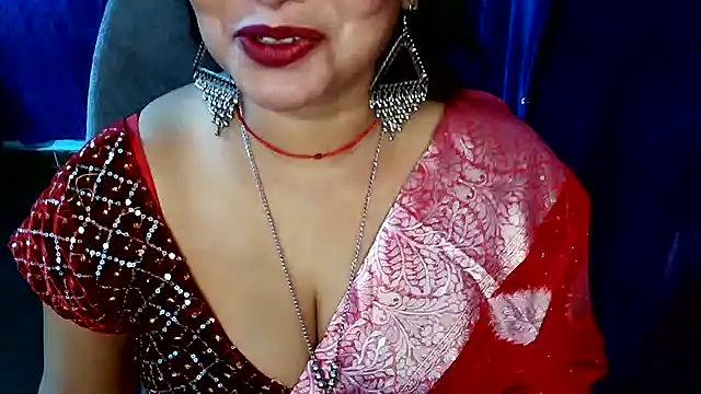 Snapshot of QUEEN_SAKHI- chatting on May 26, 6:48 pm QUEEN SAKHI- online show from May 26, 6:48 pm